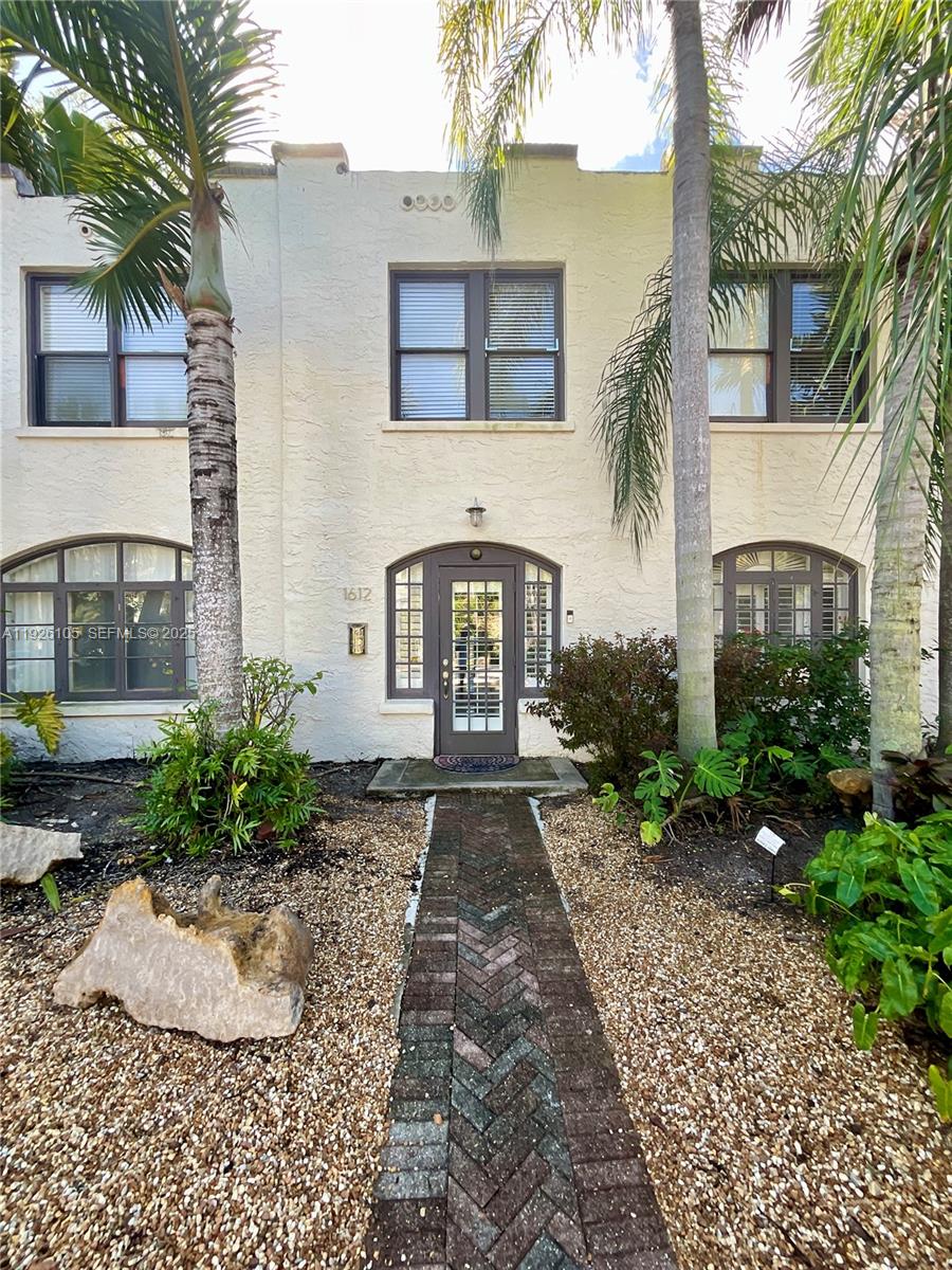 VICTORIA PARK CORR AMEN P - Residential Lease