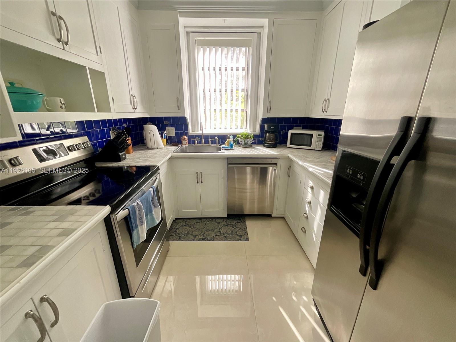 VICTORIA PARK CORR AMEN P - Residential Lease