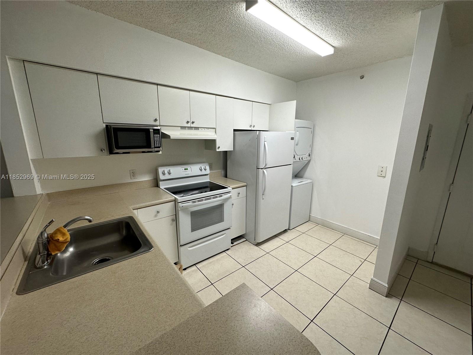 5099 NW 7th St 103