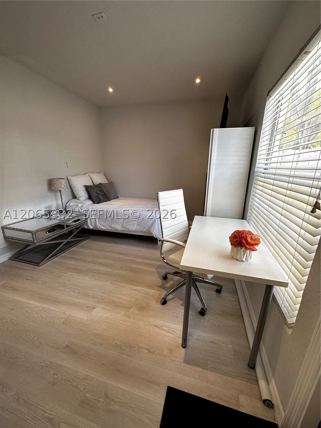 Photo of Hollywood, FL 33020 (MLS # A12065332)