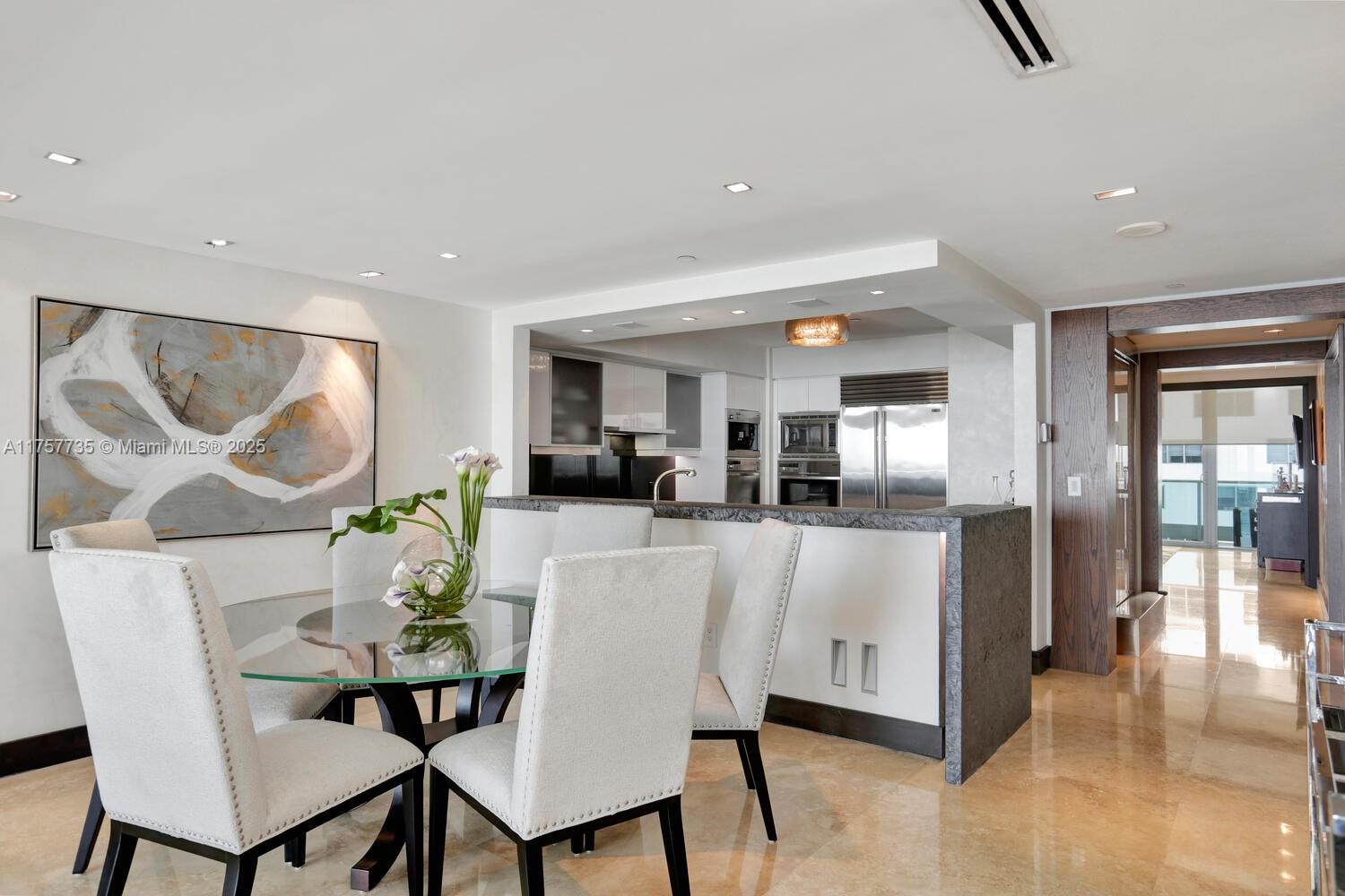 1331 Brickell Bay Dr 1905