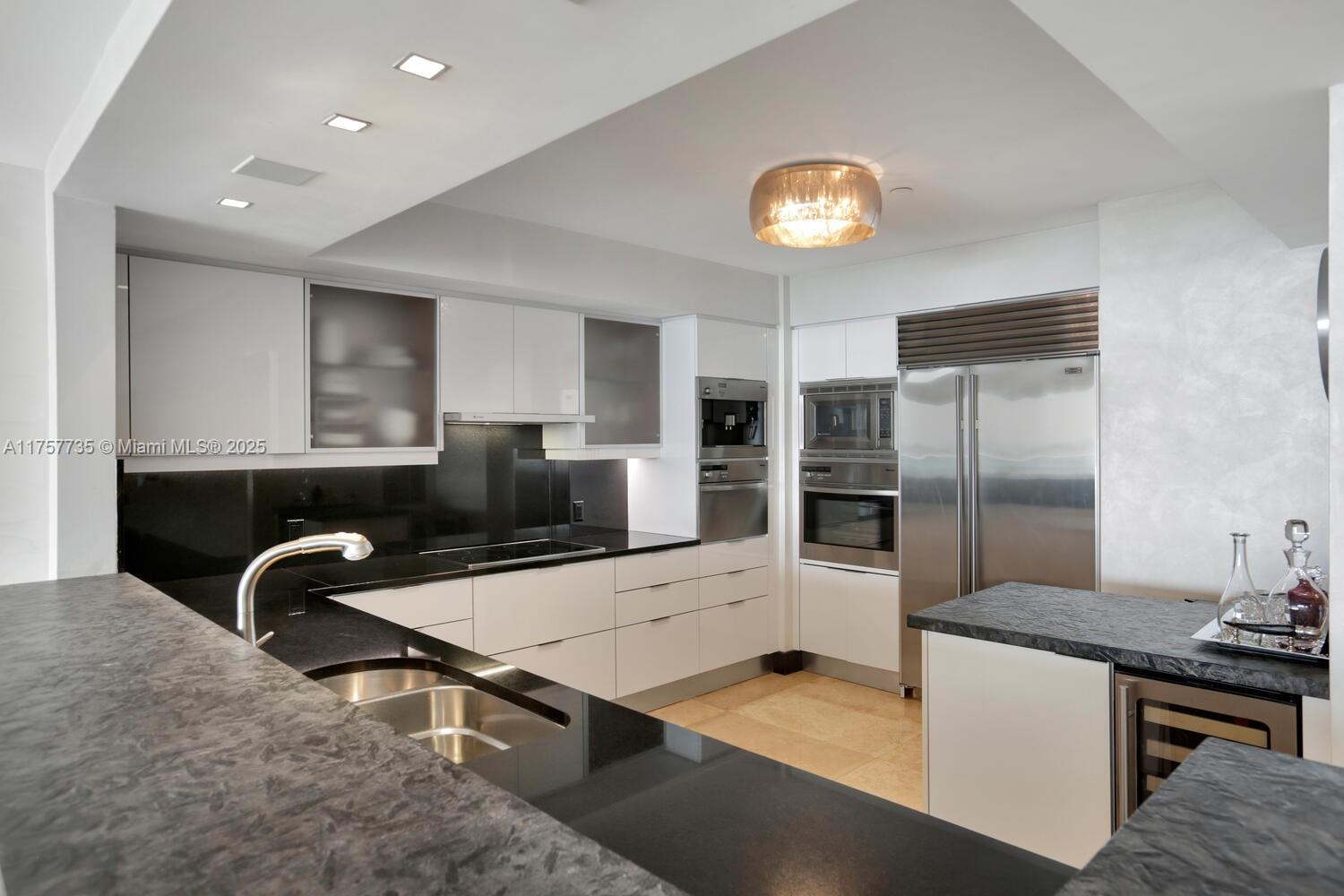 JADE RESIDENCES AT BRICKE - Residential