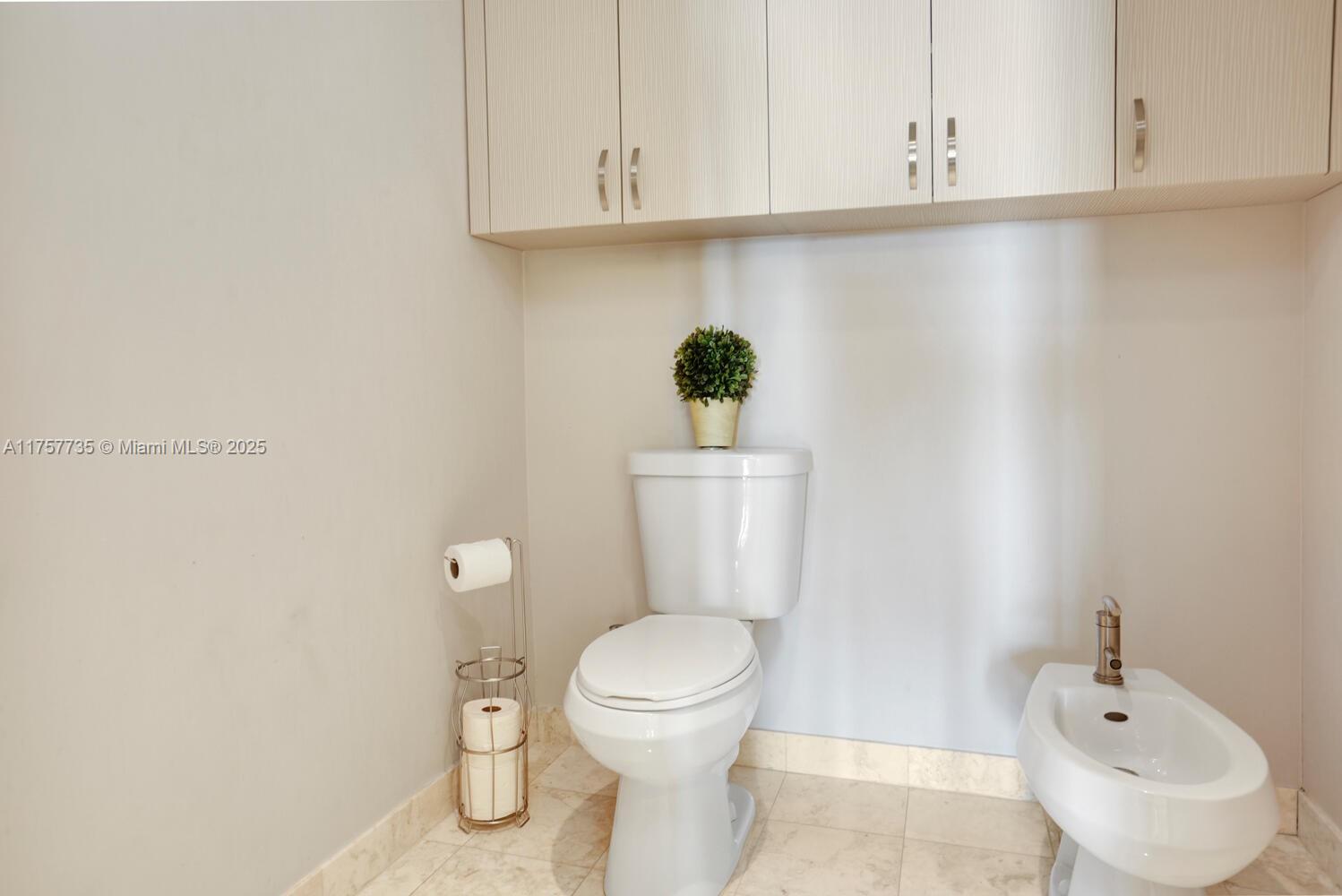 JADE RESIDENCES AT BRICKE - Residential