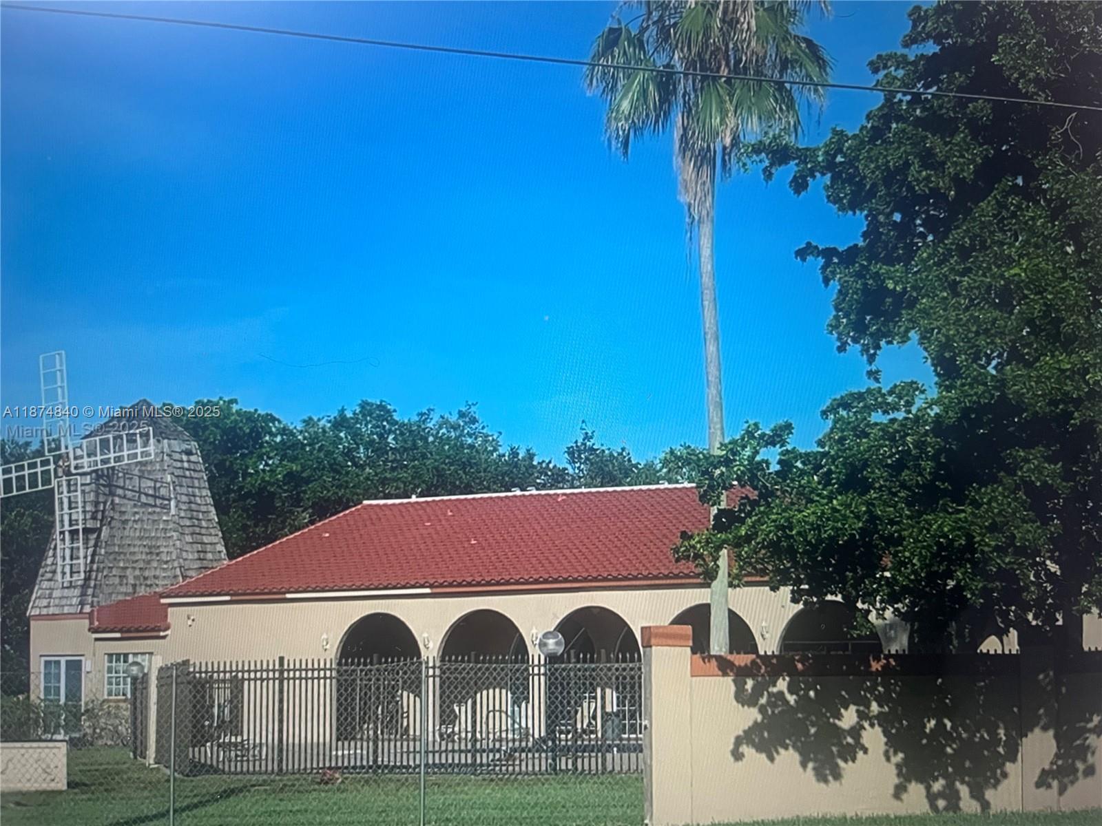 WINDMILL LAKES V CONDO - Residential Lease