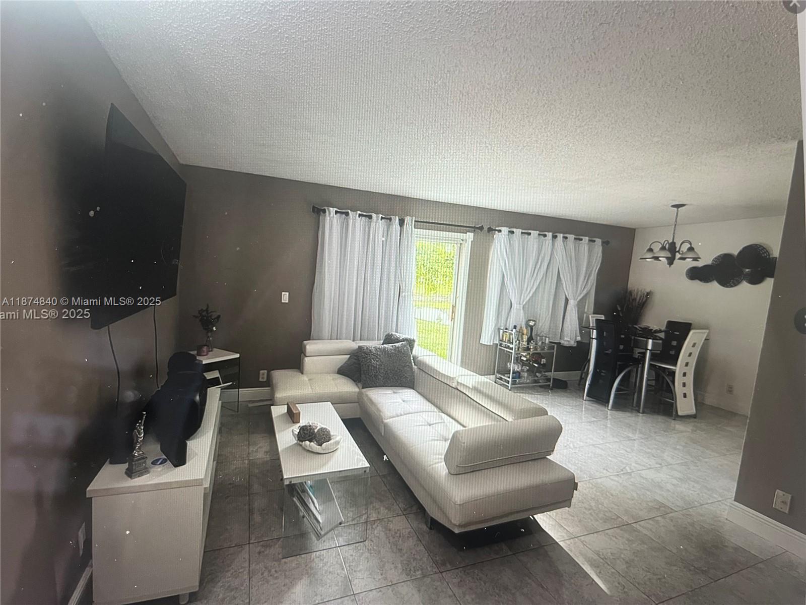 WINDMILL LAKES V CONDO - Residential Lease