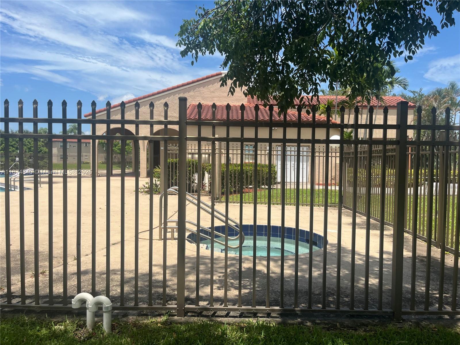 WINDMILL LAKES V CONDO - Residential Lease