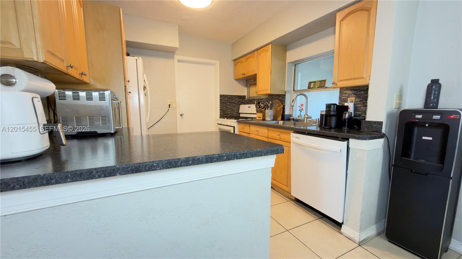 SUNRISE GOLF VILLAGE SEC - Residential