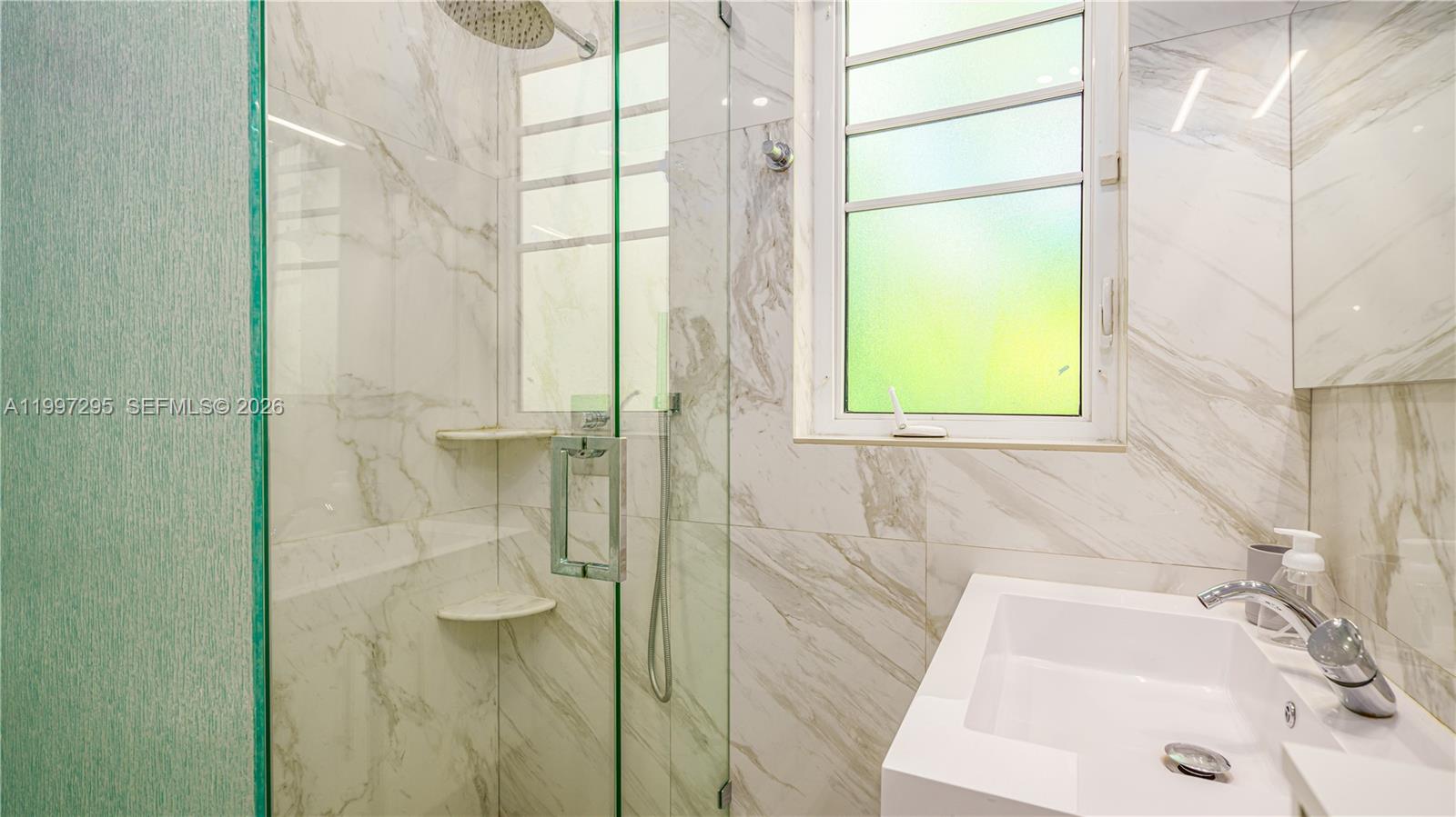 HOLLYWOOD BEACH - Residential Lease