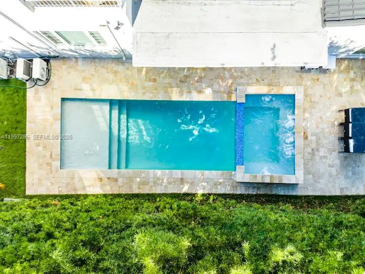 HOLLYWOOD BEACH - Residential Lease