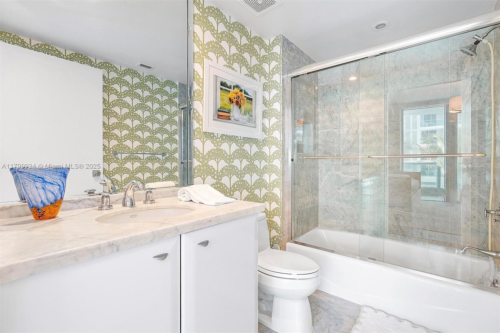 AZURE CONDO - Residential