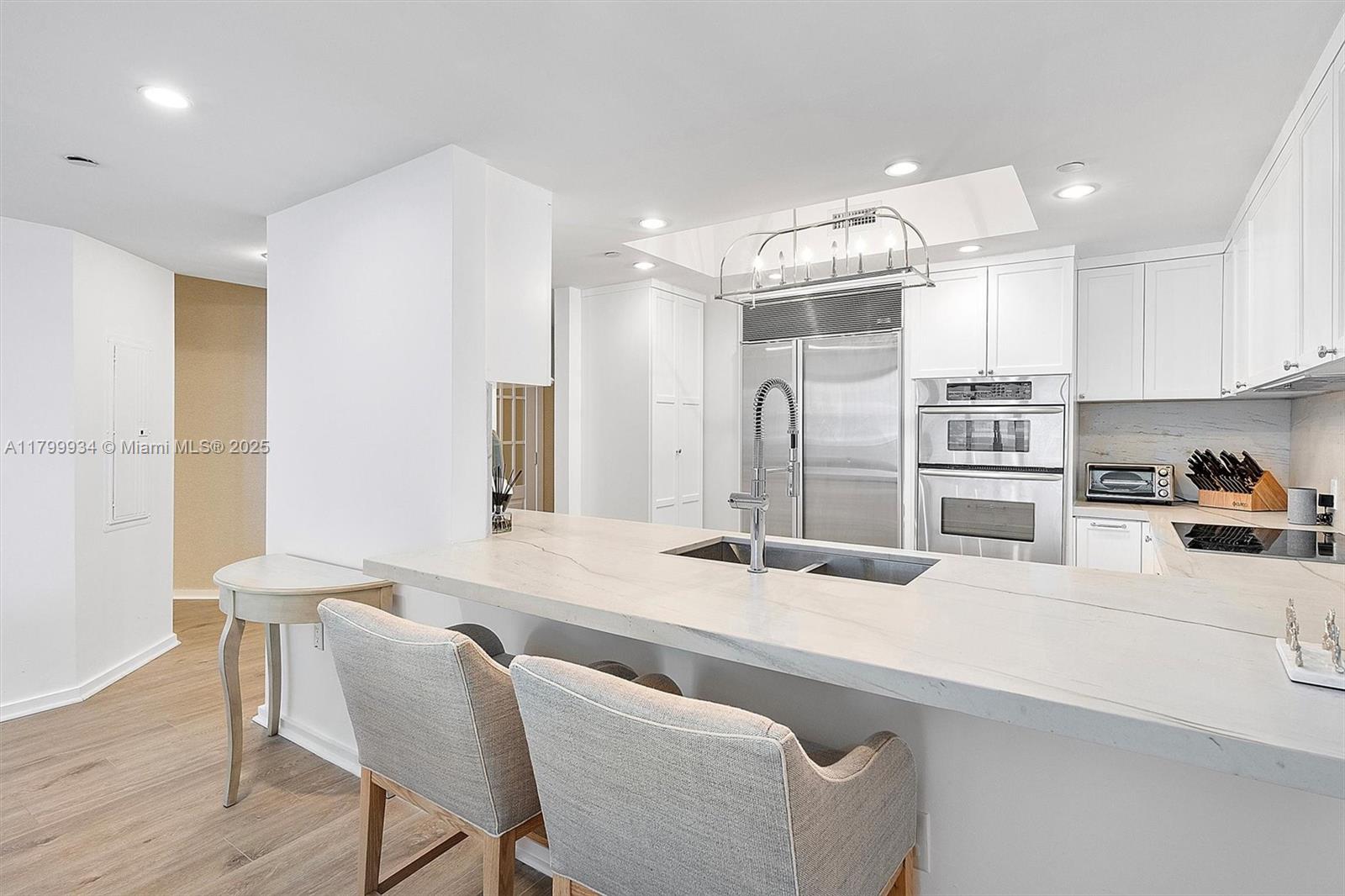 AZURE CONDO - Residential