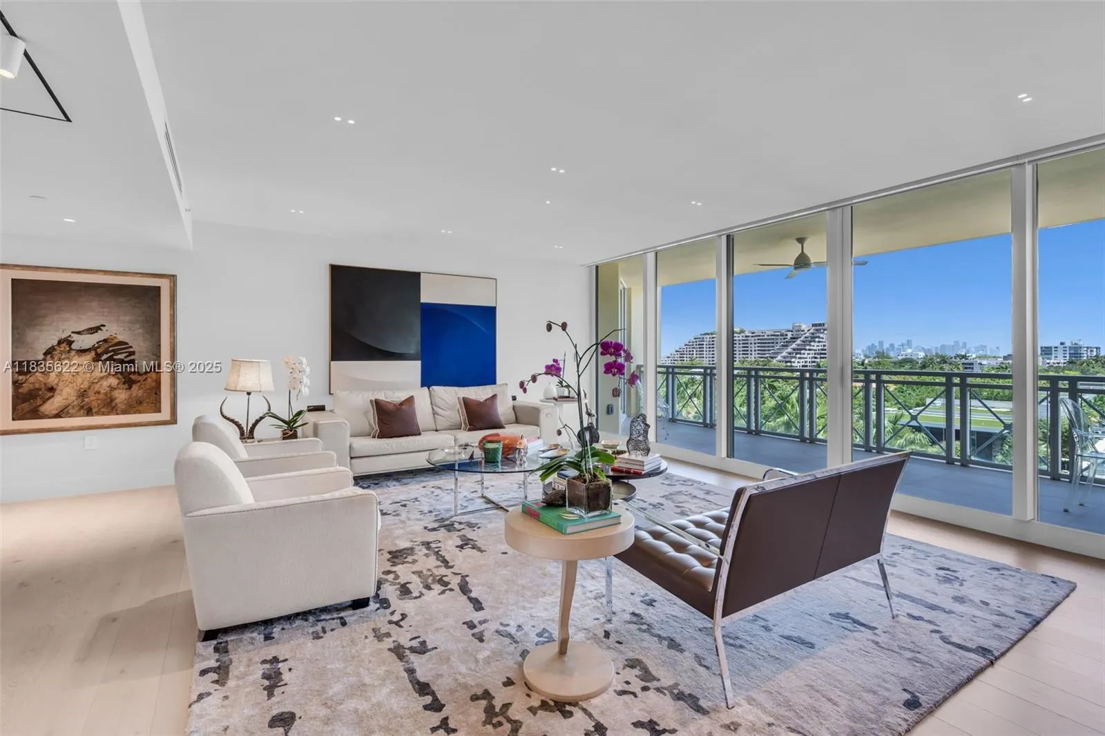 Key Biscayne, Florida 33149, United States, 3 Bedrooms Bedrooms, ,5 BathroomsBathrooms,Residential,Active,165782