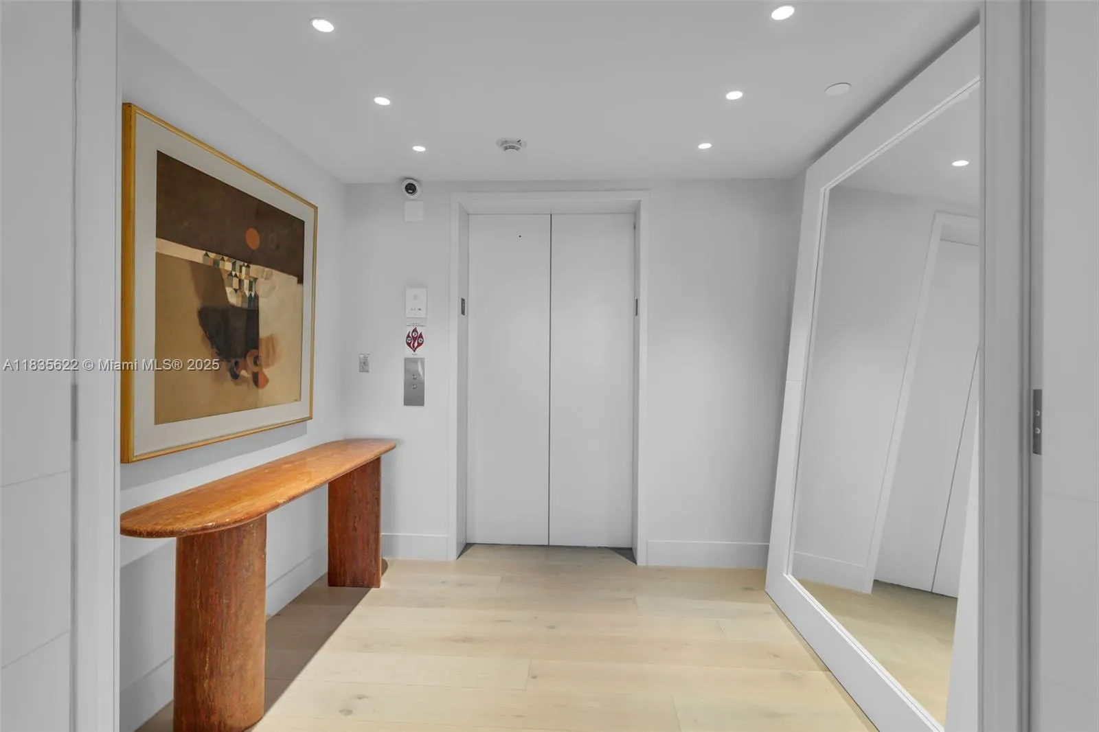 Key Biscayne, Florida 33149, United States, 3 Bedrooms Bedrooms, ,5 BathroomsBathrooms,Residential,Active,165782