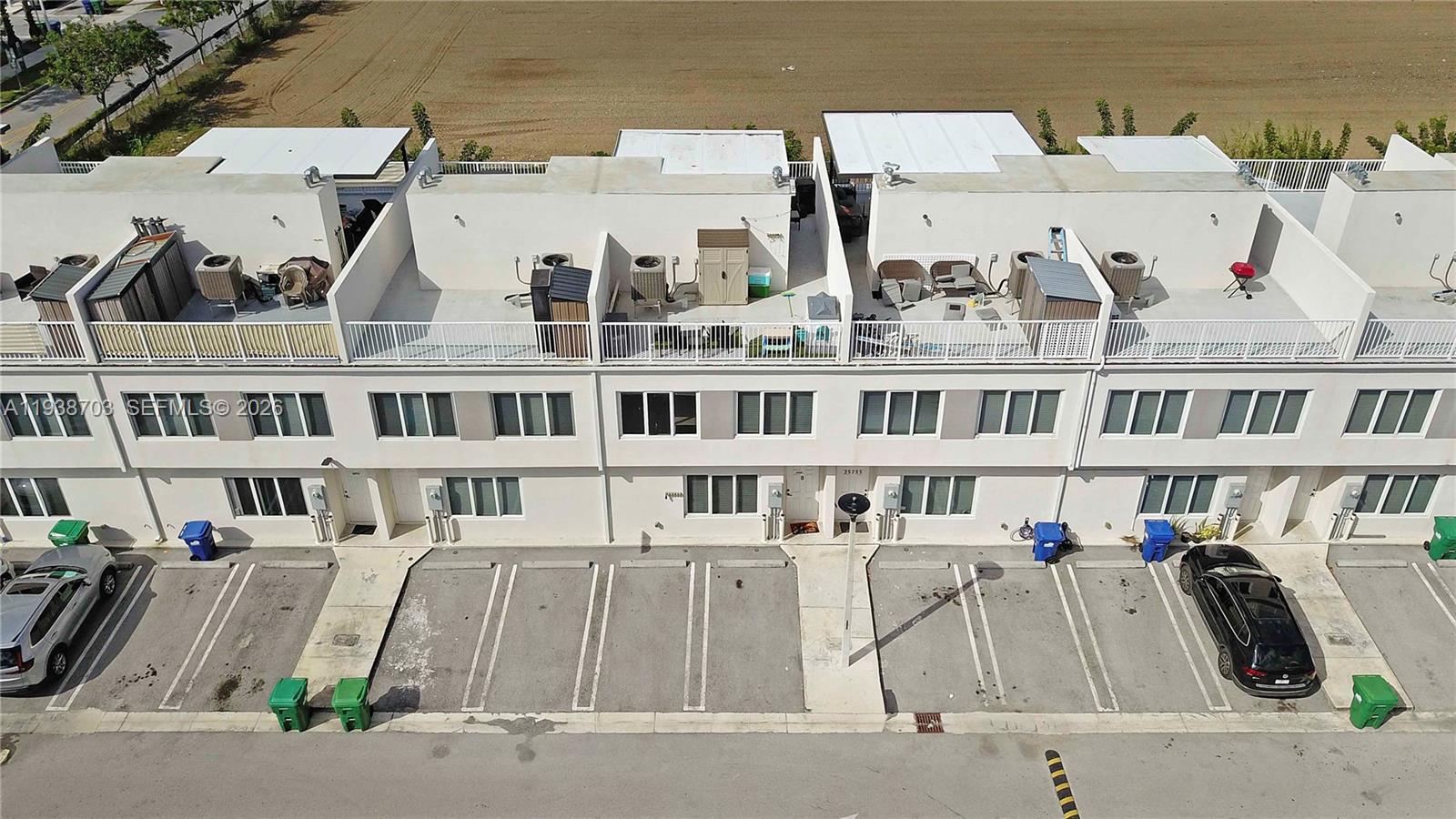 PARADISE ONE - Residential