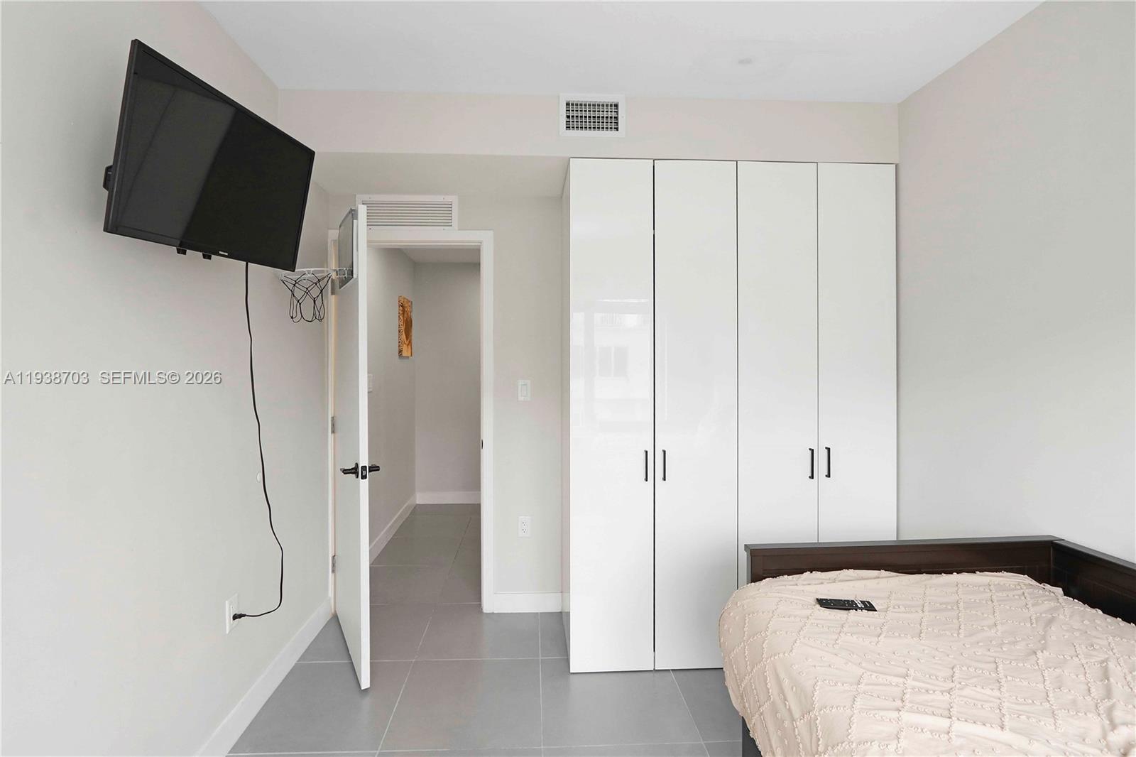 PARADISE ONE - Residential