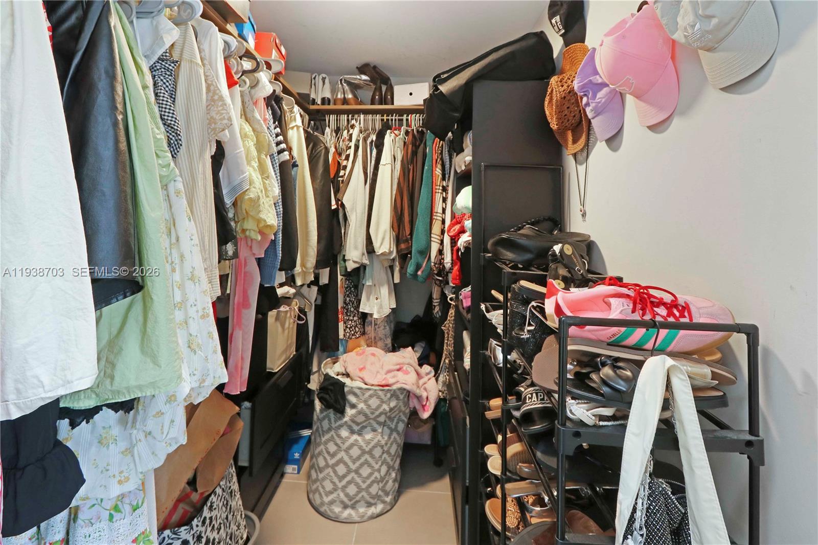 PARADISE ONE - Residential