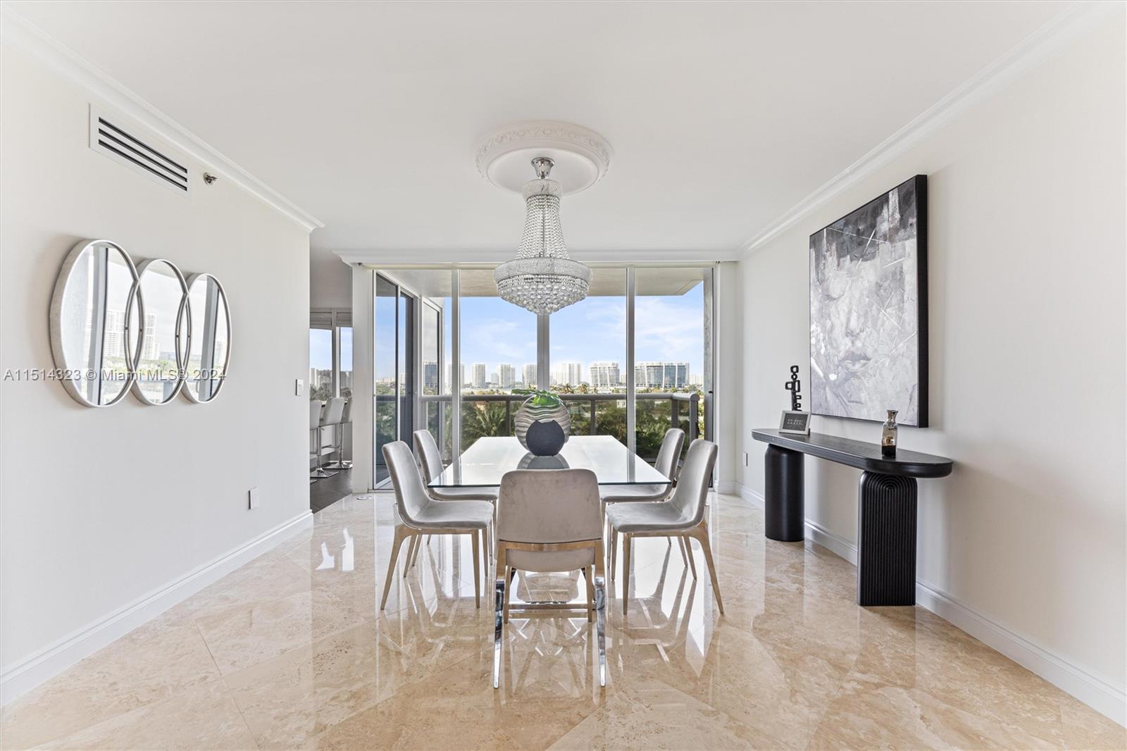 18911 Collins Ave 707