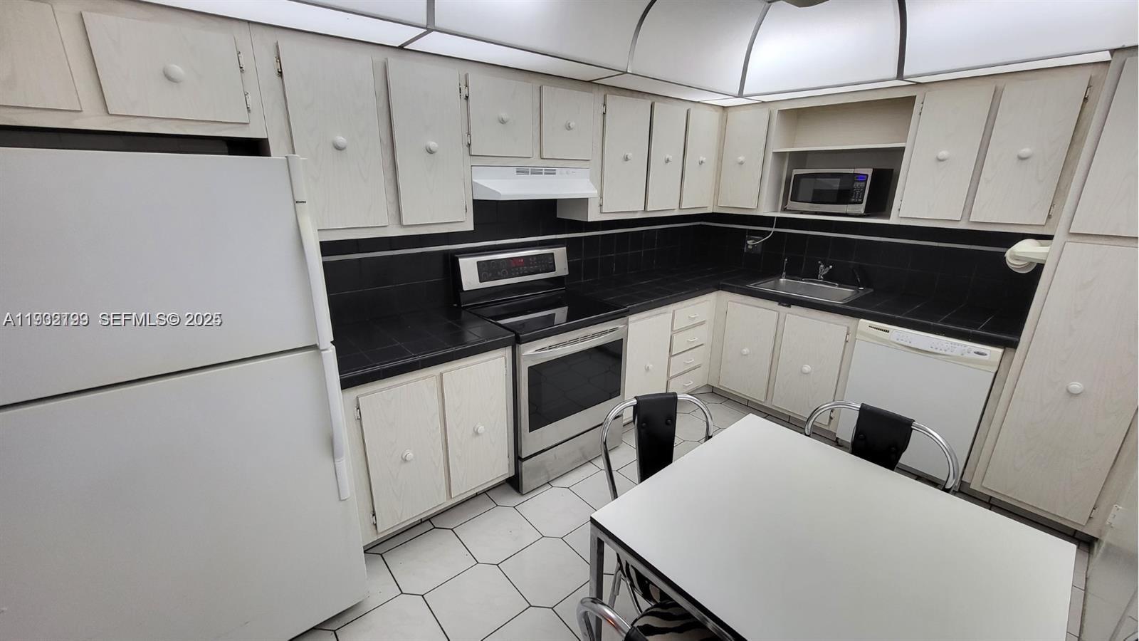 3800 S Ocean Dr 1117