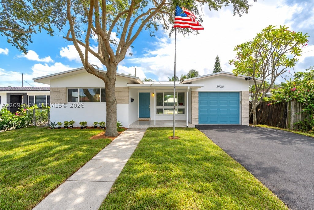 Photo of 3920 Hayes St, Hollywood, FL 33021 (MLS # A12095477)