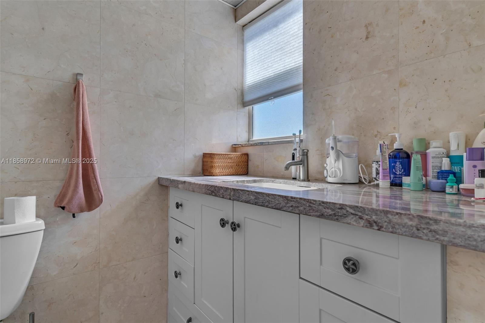 MEADOWBROOK TOWERS CONDO - Residential