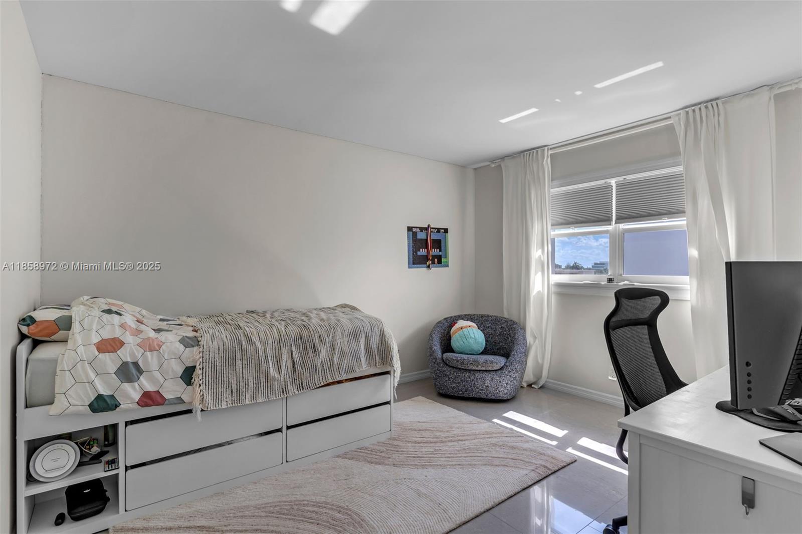 MEADOWBROOK TOWERS CONDO - Residential