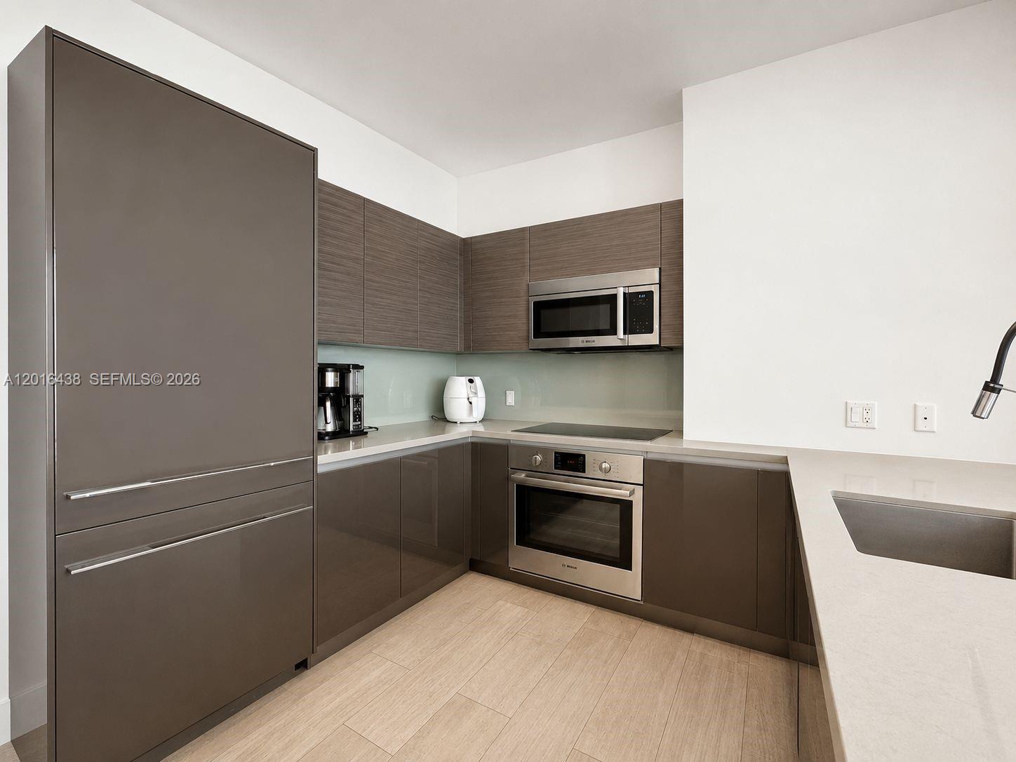 1080 Brickell Ave 1705
