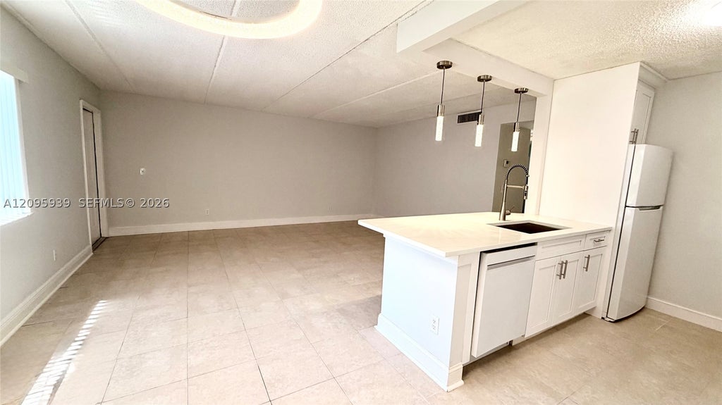 Photo of 110 Meadows Cir #110, Boynton Beach, FL 33436 (MLS # A12095939)