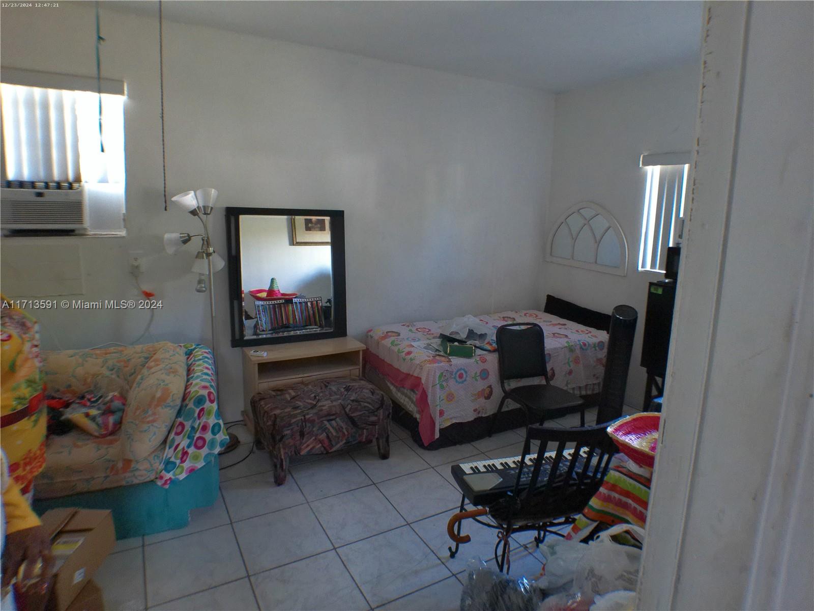 705 Ne 165th St, Miami, Broward County, Florida - 1 Bedrooms  
1 Bathrooms - 