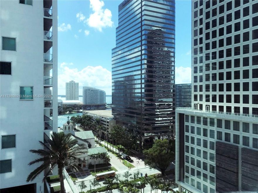 Beautiful 2 Bed 2 Bath within walking distance of everything in Brickell. Wifi & cable included in HOA. 24-hr reception/security/valet, 3 heated swimming pools, gym, separate men's/women's spa with a jacuzzi, sauna, and steam room, private movie theater, & multiple resident lounges/workspaces. Tenant leases ends on 10/10/2025. Strong rental market for new tenants if investment property.