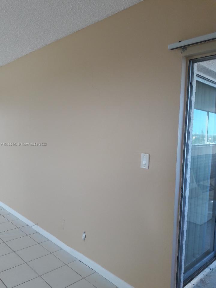 LAKES OF INVERRARY CONDO - Residential