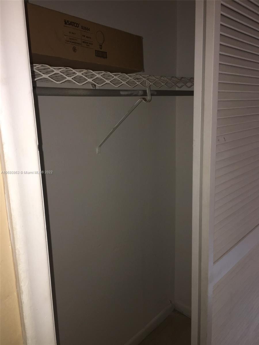 LAKES OF INVERRARY CONDO - Residential