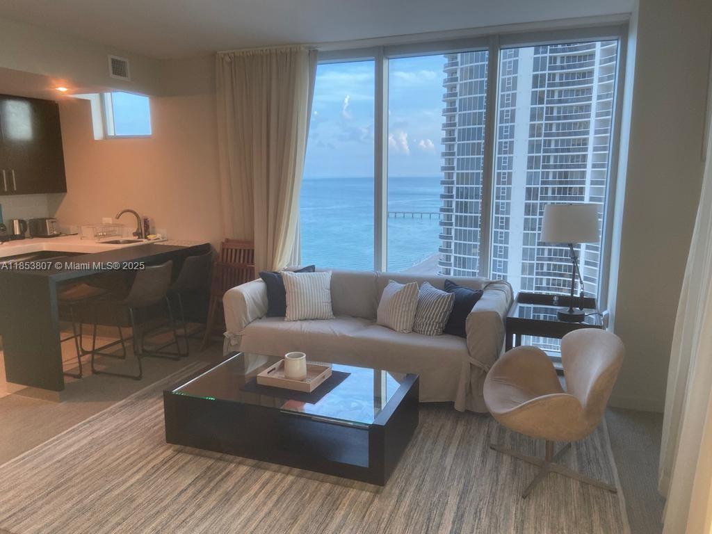 SOLE CONDO - Residential