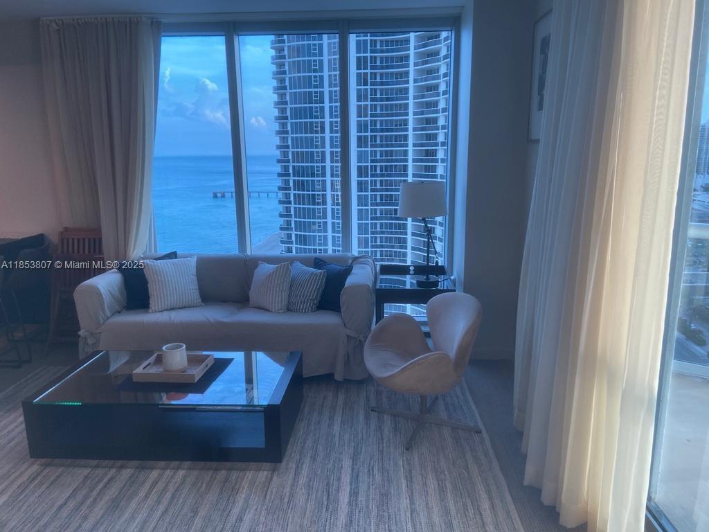 SOLE CONDO - Residential