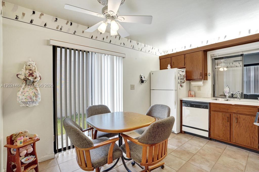View photos, virtual tours, details... 2266 Seagrape Cir