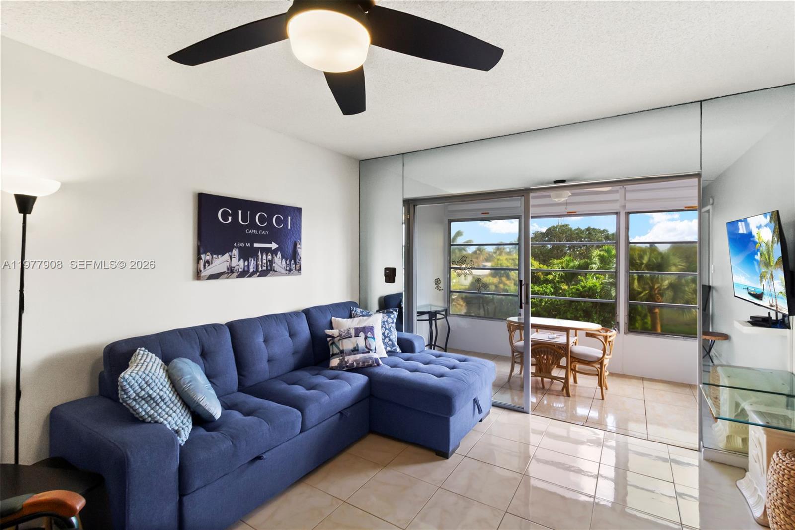 LAUDERDALE OAKS CONDO XV - Residential