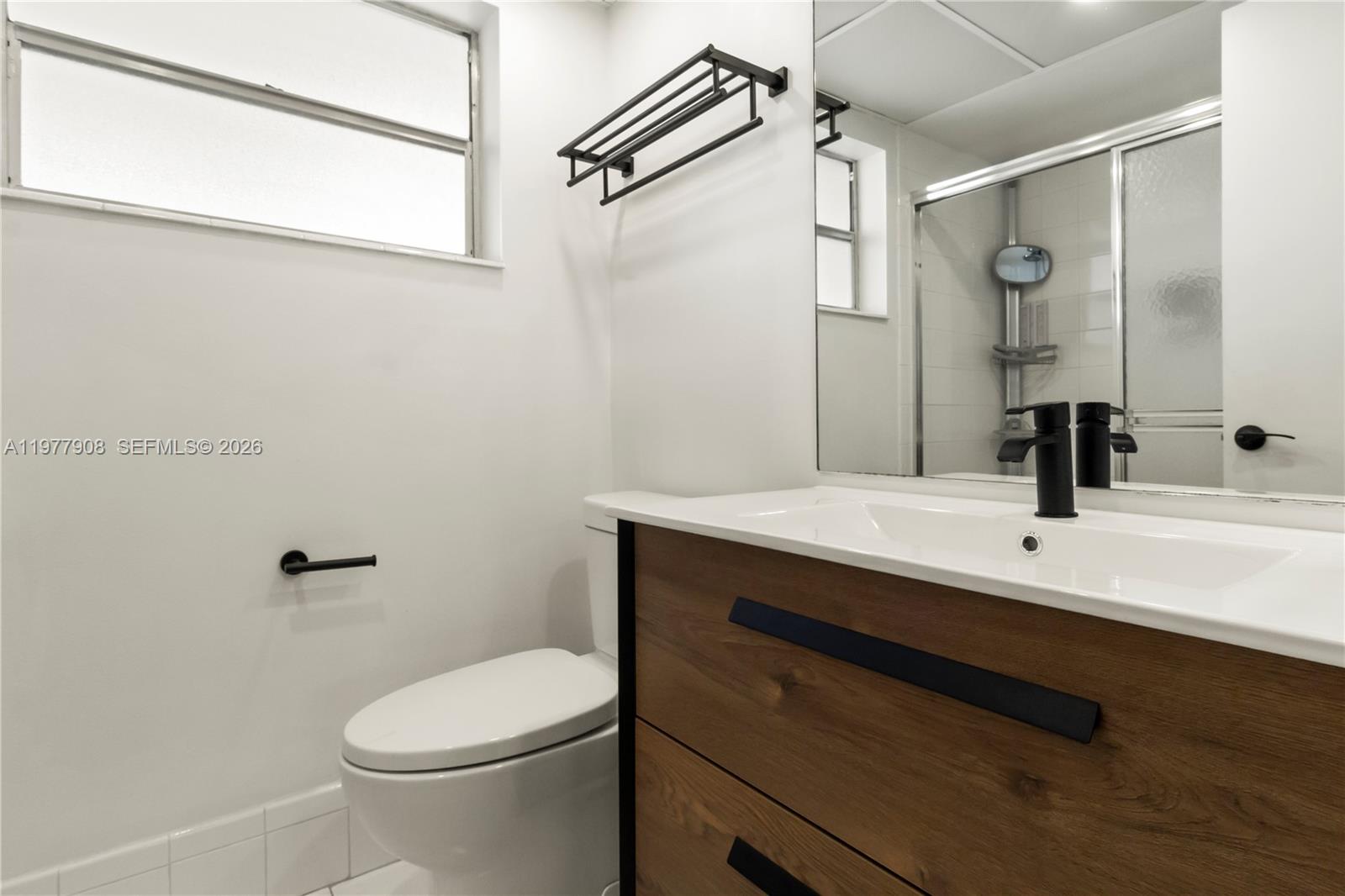 LAUDERDALE OAKS CONDO XV - Residential