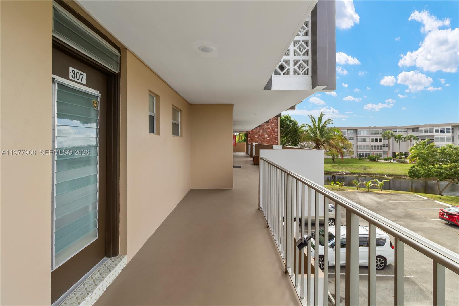 LAUDERDALE OAKS CONDO XV - Residential