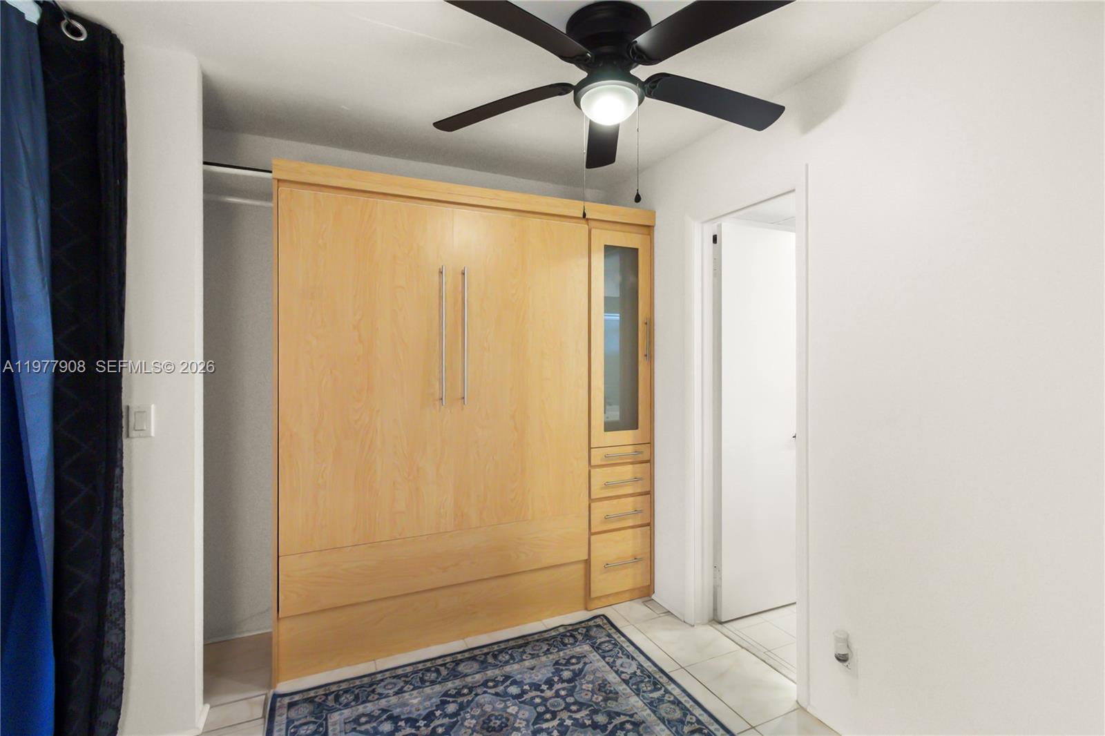 LAUDERDALE OAKS CONDO XV - Residential