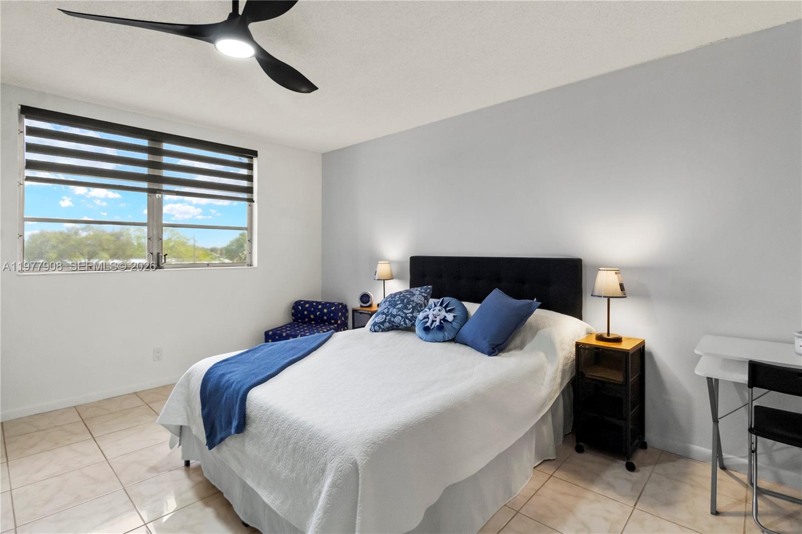 LAUDERDALE OAKS CONDO XV - Residential