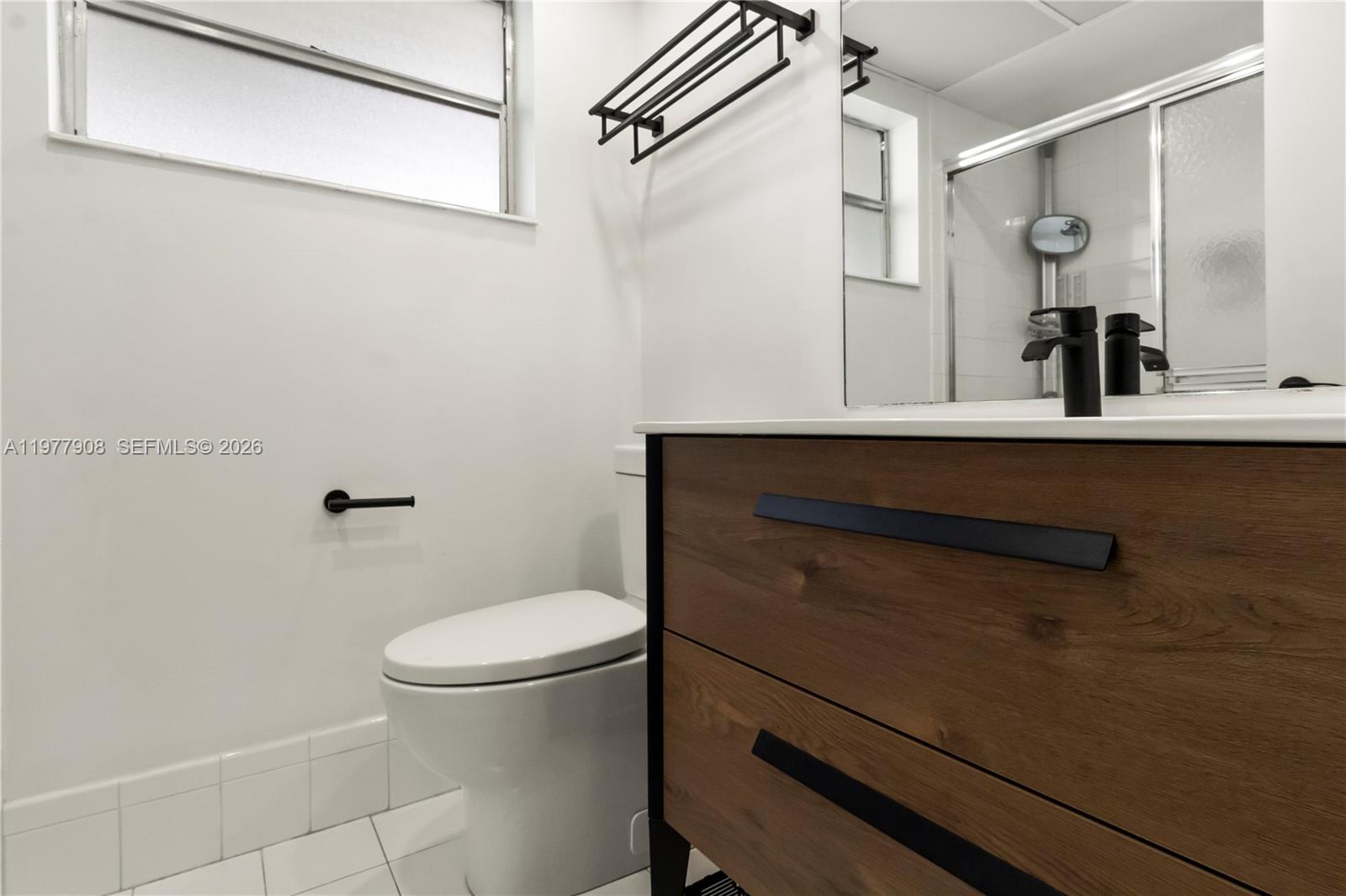 LAUDERDALE OAKS CONDO XV - Residential