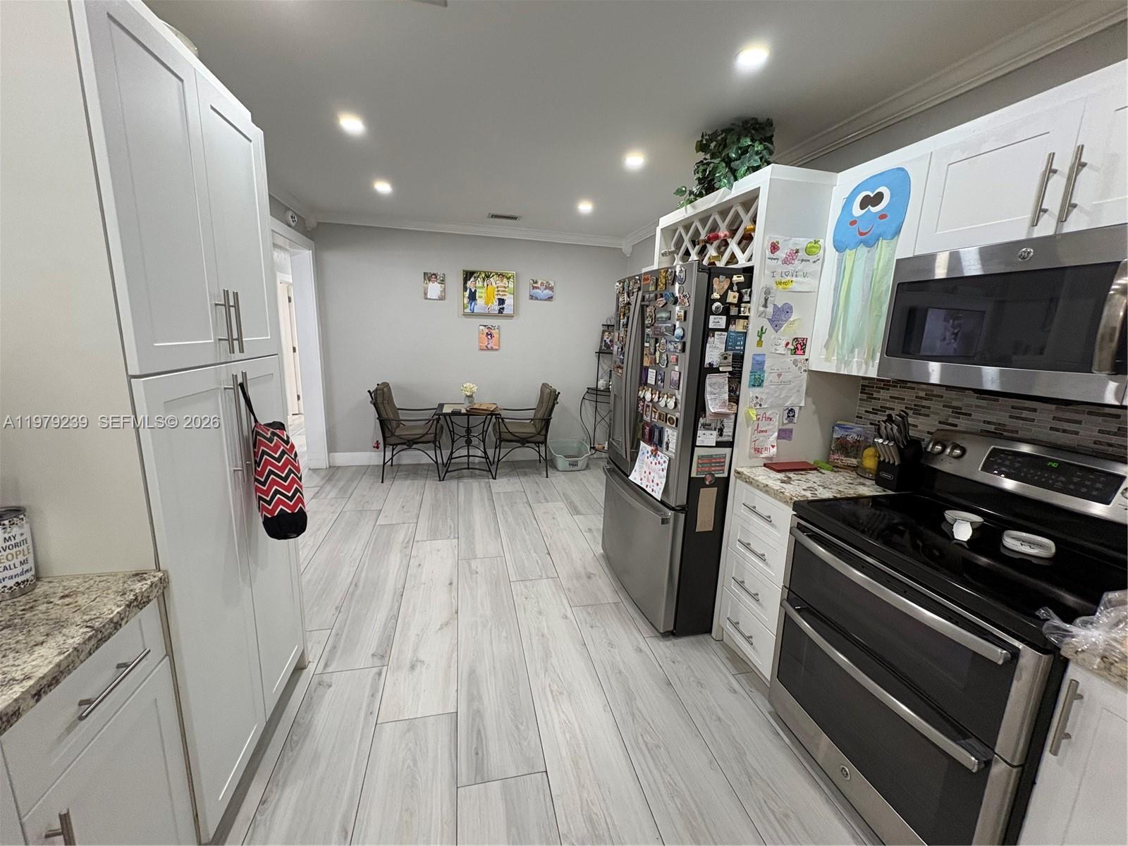 REV PL SEC 2 CC ESTATES - Residential