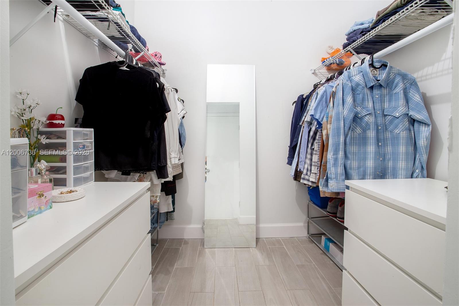 PINE ISLAND LAKES TOWNHOM - Residential