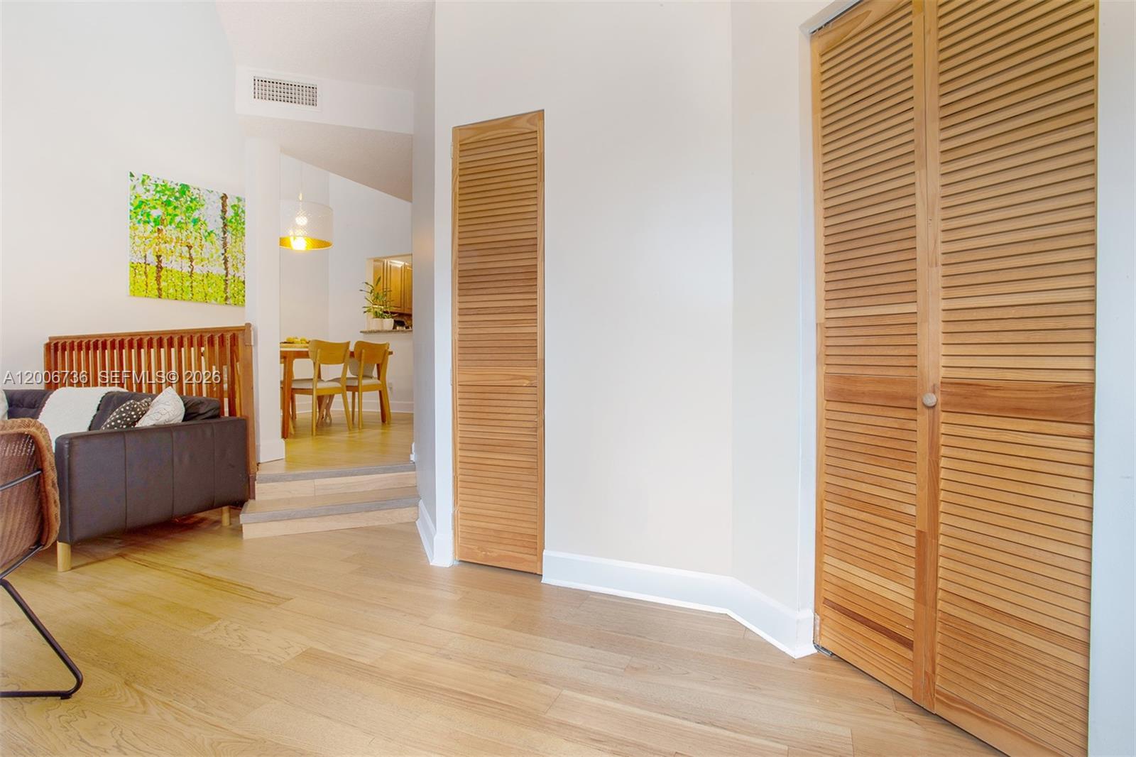 PINE ISLAND LAKES TOWNHOM - Residential