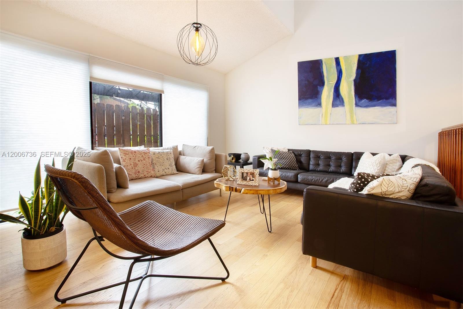 PINE ISLAND LAKES TOWNHOM - Residential