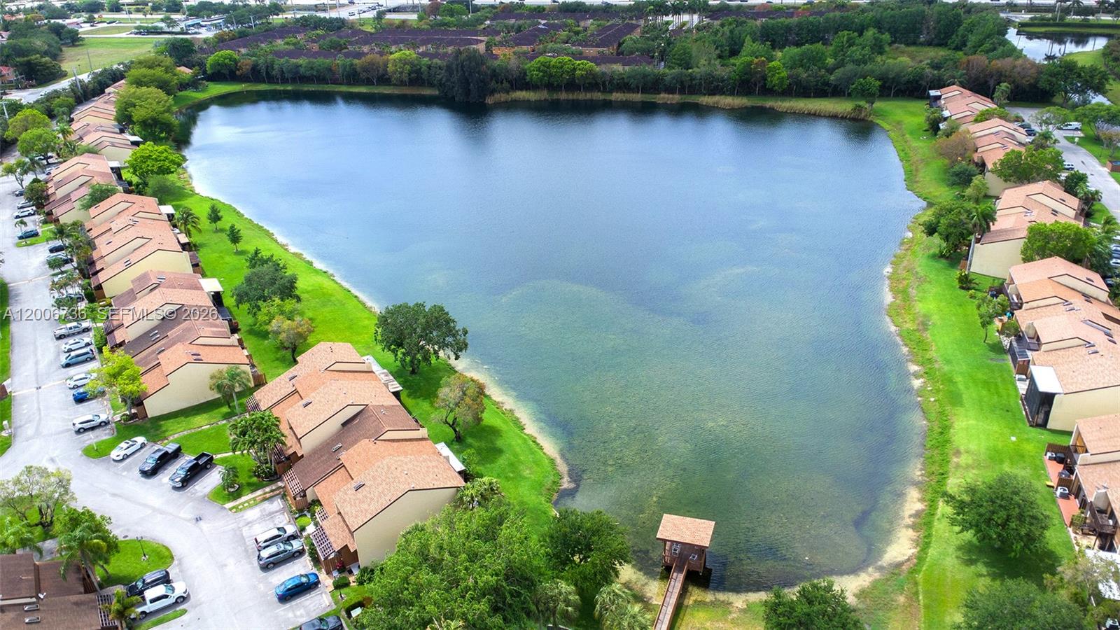 PINE ISLAND LAKES TOWNHOM - Residential