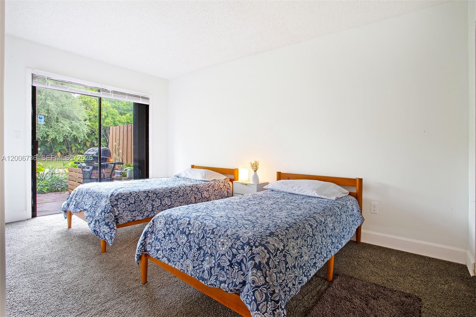 PINE ISLAND LAKES TOWNHOM - Residential