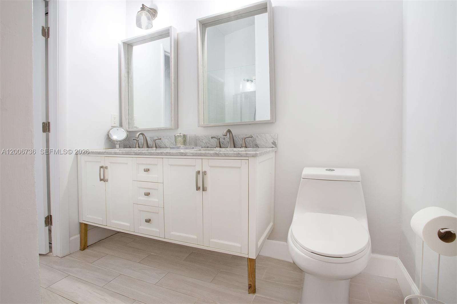 PINE ISLAND LAKES TOWNHOM - Residential