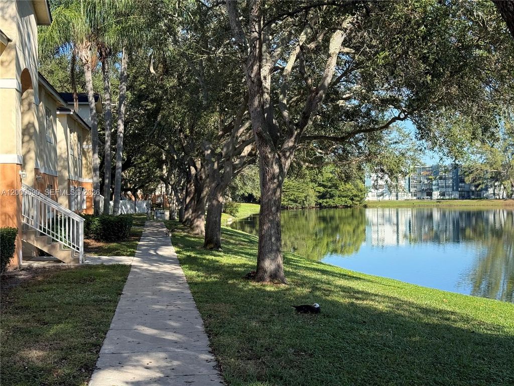 Photo of 3670 N 56th Ave #705, Hollywood, FL 33021 (MLS # A12000690)