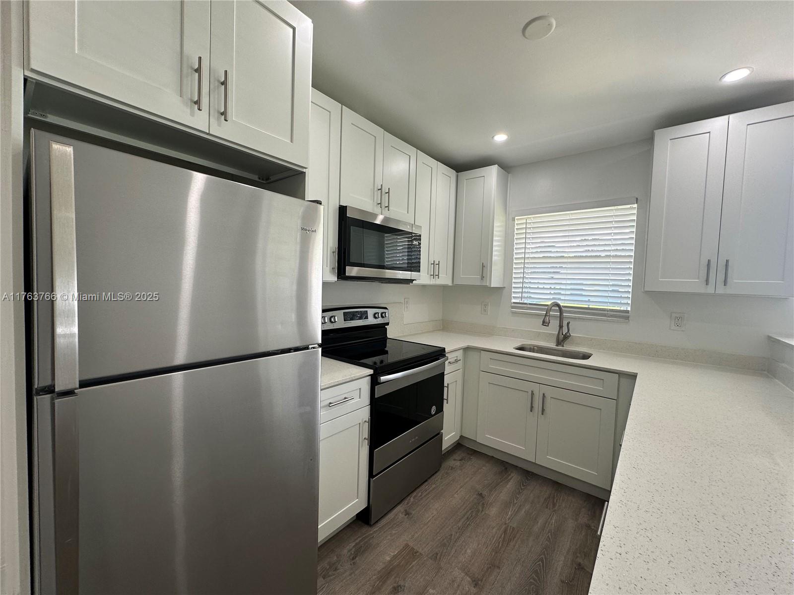Rental Property at 2436 Van Buren St 3, Hollywood, Broward County, Florida - Bedrooms: 1 
Bathrooms: 1  - $1,625 MO.