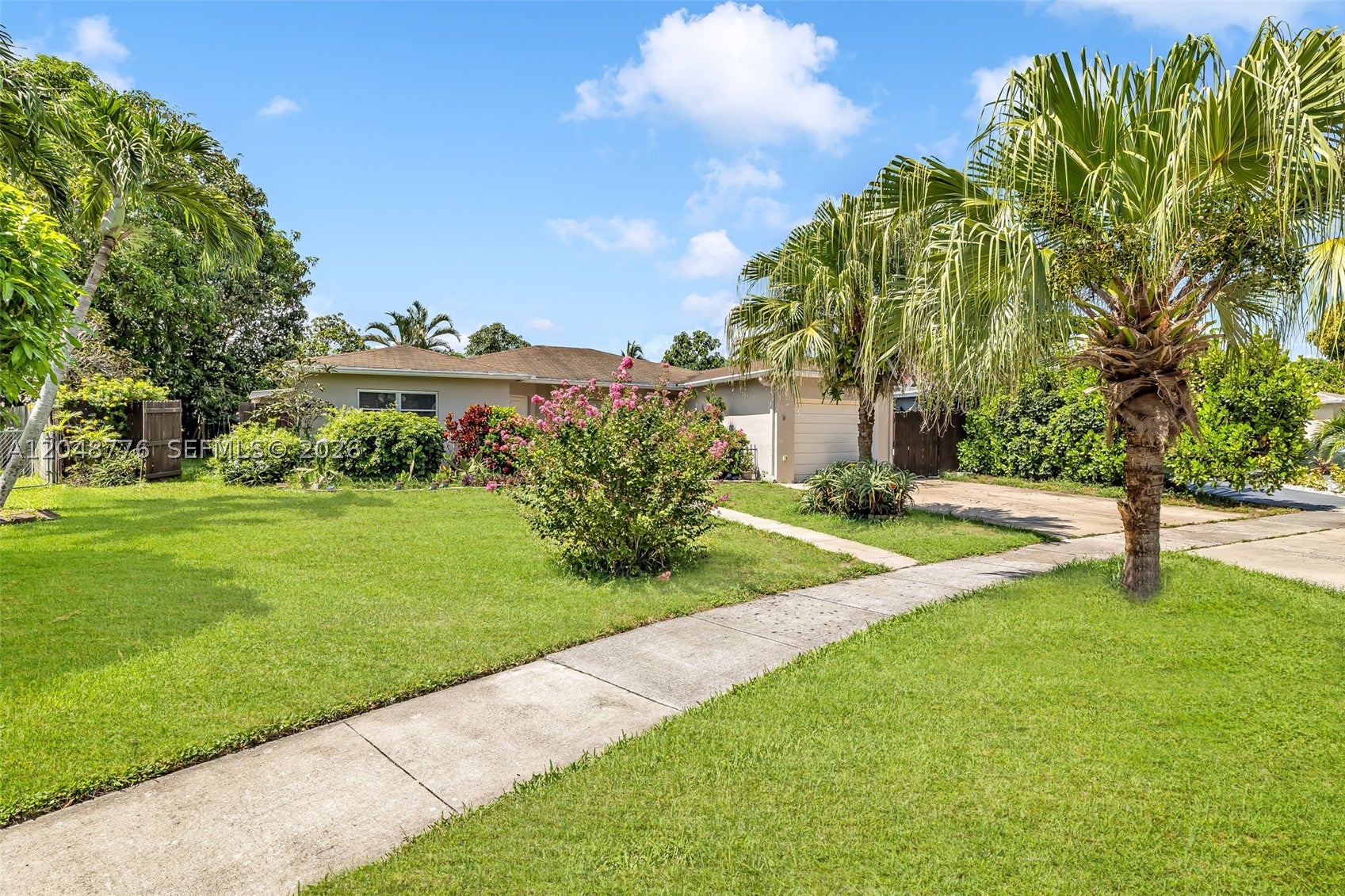 5045 SW 10th St